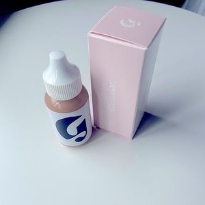 Glossier perfecting skin tint G8